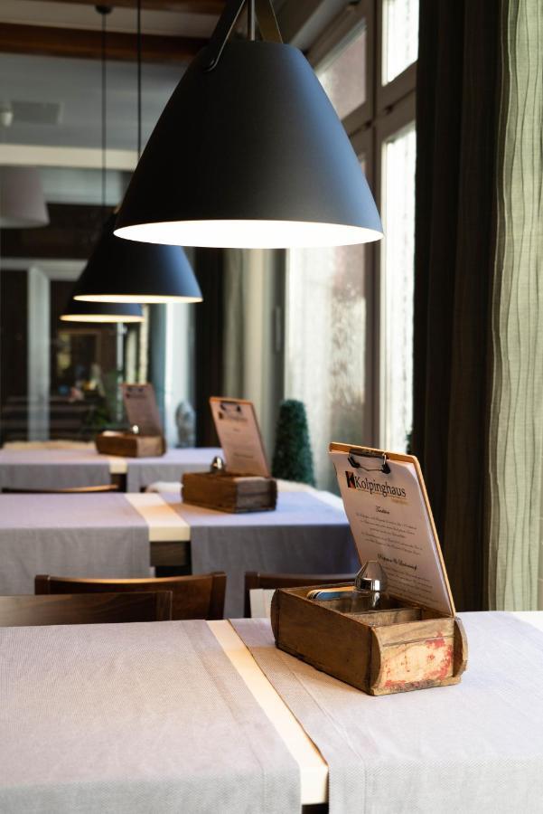 Hotel-Restaurant Kolpinghaus Lingen Bagian luar foto