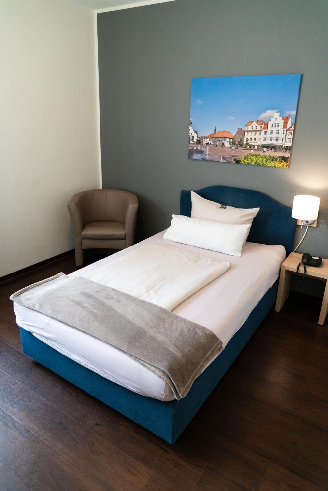 Hotel-Restaurant Kolpinghaus Lingen Bagian luar foto